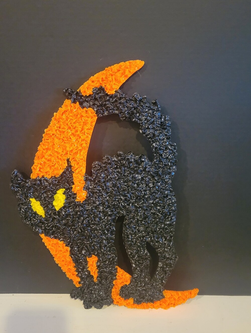 Vintage Halloween Black Cat Scared Crescent Moon Plastic Popcorn Wall Decor EUC